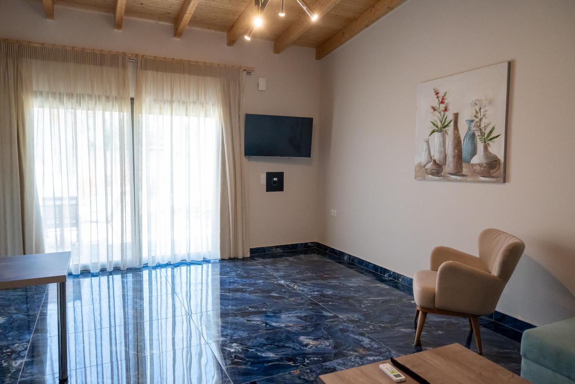 Paradise Apartments Artemida Екстериор снимка