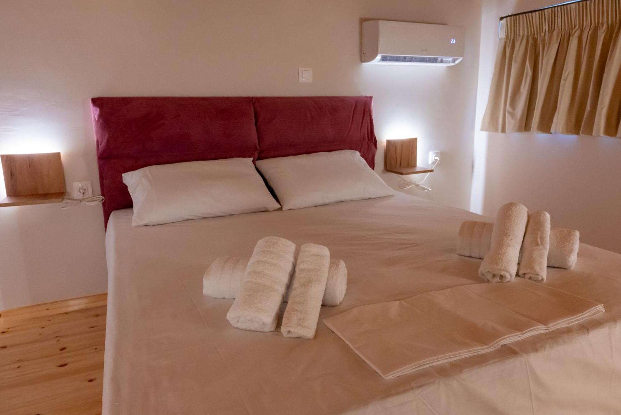 Paradise Apartments Artemida Екстериор снимка