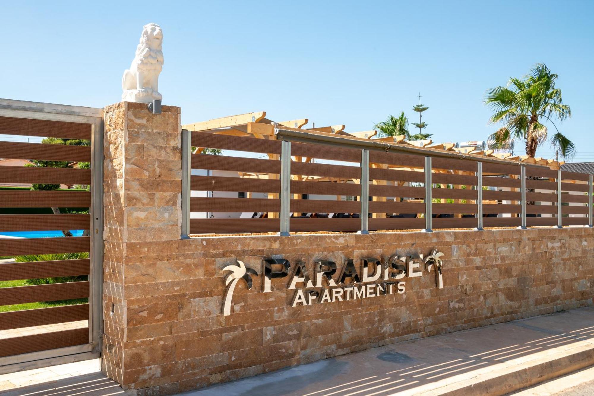 Paradise Apartments Artemida Екстериор снимка