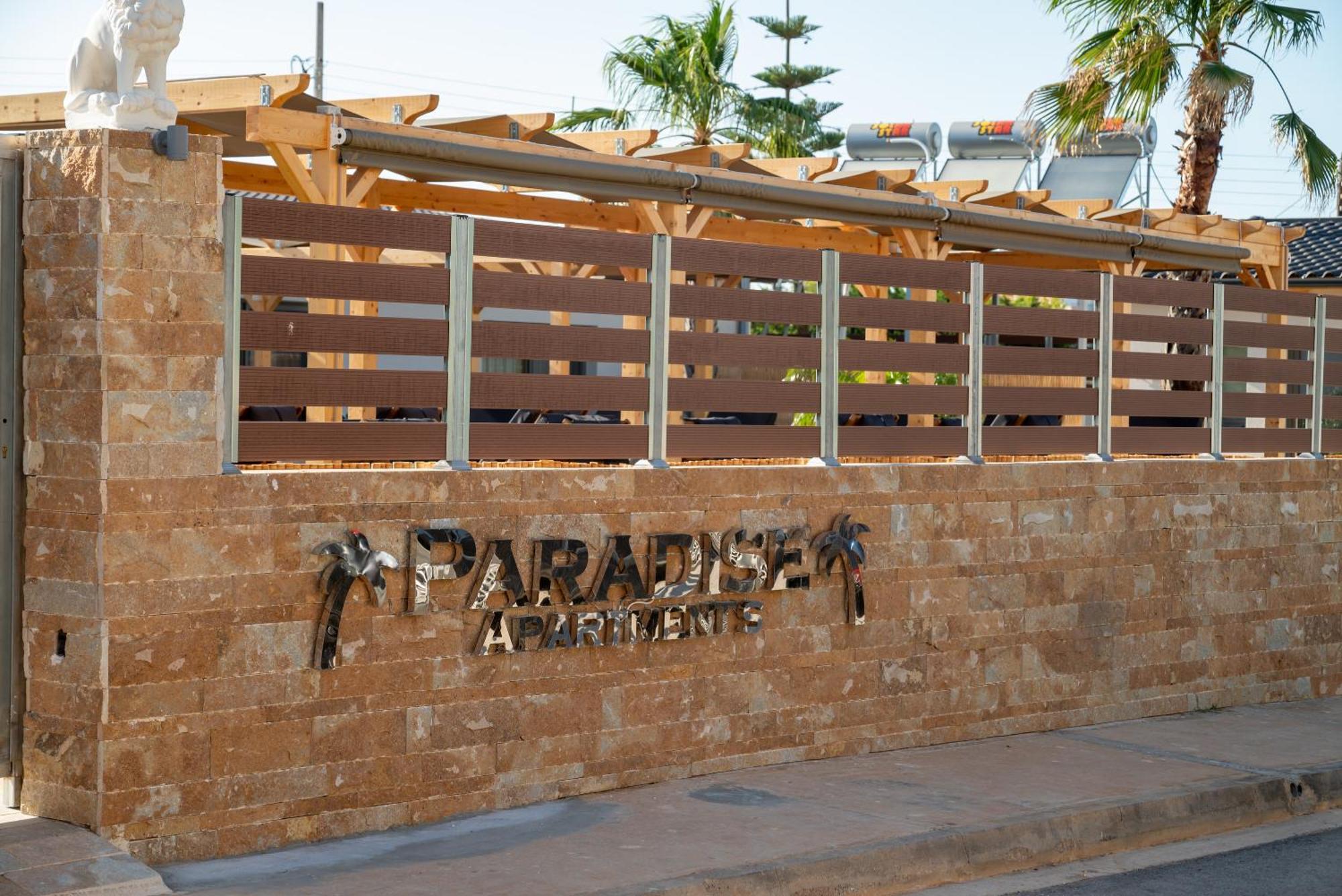 Paradise Apartments Artemida Екстериор снимка